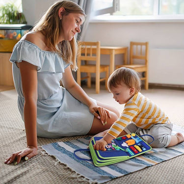 Montessori MagicBook | Interactief boek 2+ met veters en ritsen – Ontwikkel zelfvertrouwen door spelenderwijs leren 1